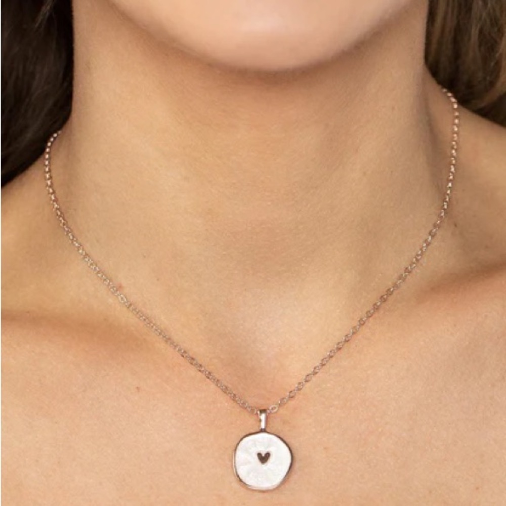 NEW Boutique Rose Gold Heart Dainty Charm White Shellac Plating Necklace Jewelry